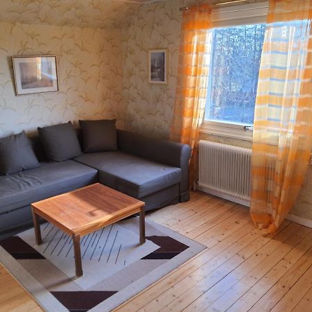 Liten Laegenhet 2 + 2 Pers Fagelfors Экстерьер фото